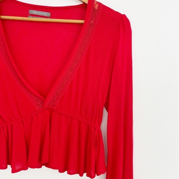 Urban Outfitters Boho Red Lace Trim Cropped Peplum Top Size Small - Picture 4 of 14
